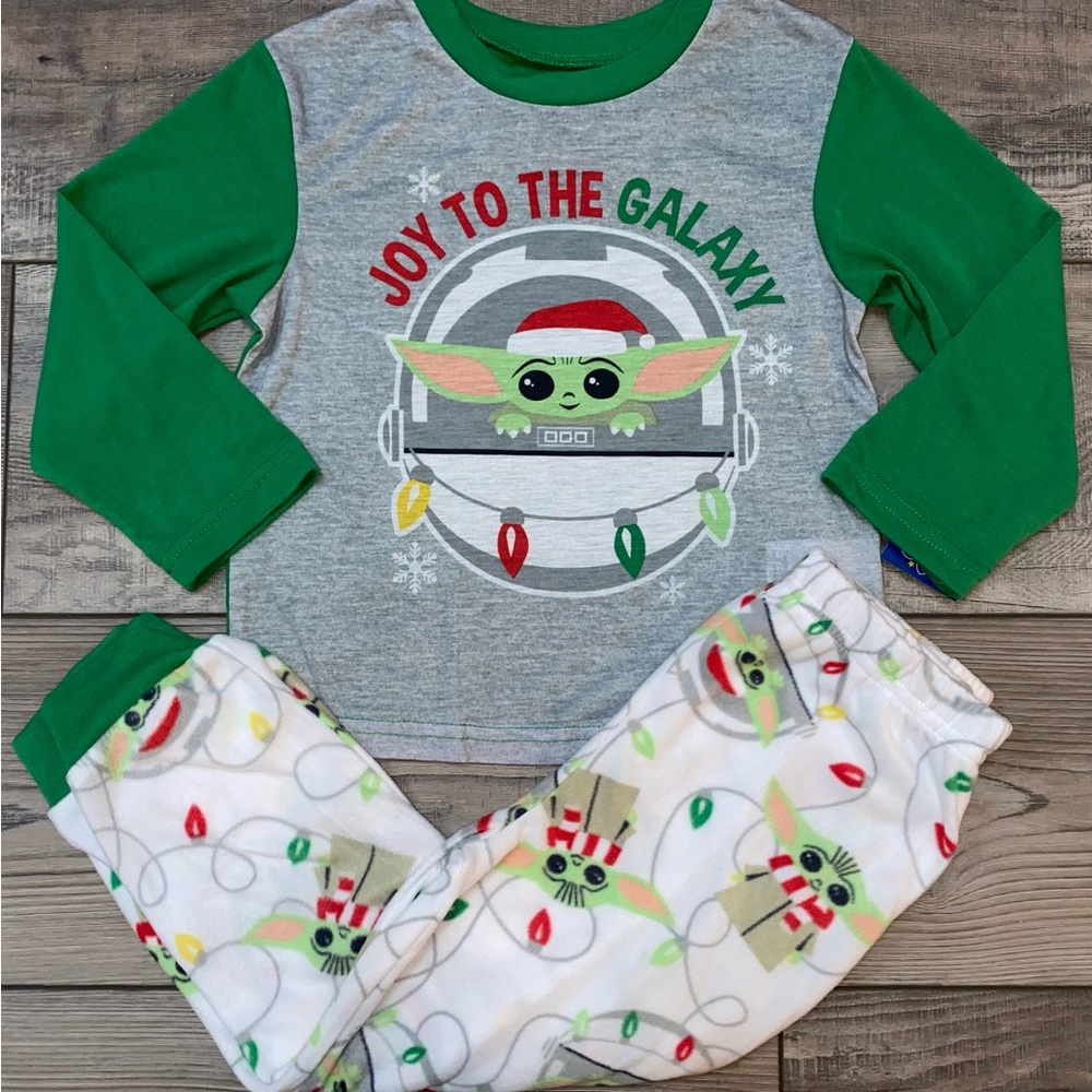 NWT Star Wars The Mandalorian Kids Matching Family Pajama Set Christmas Holiday